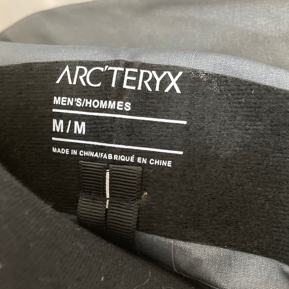 Arc'teryx Light Gray Hooded Jacket - Picture 4 of 4